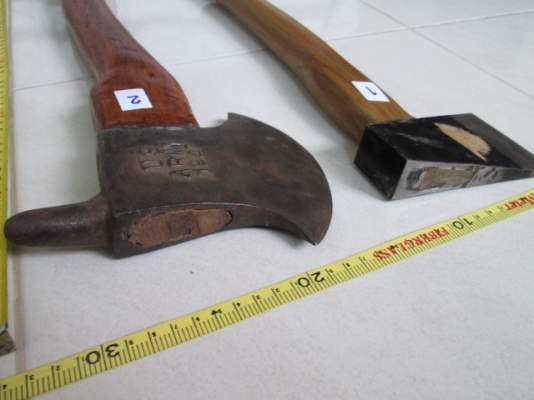 ขายขวาน 2เล่มครับ ขายขวาน 2เล่มครับ