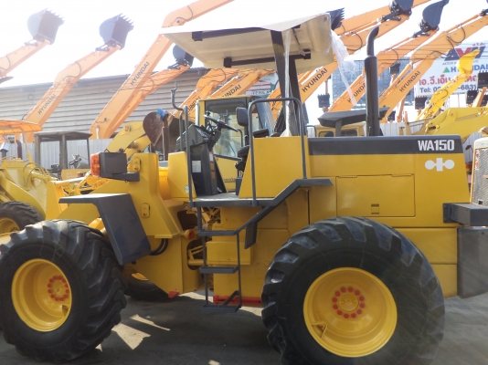 WA150-1-30047รถตักล้อยางตอนนี้รถจอดที่(CSนวนคร)ครับ