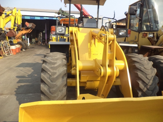 WA150-1-30047รถตักล้อยางตอนนี้รถจอดที่(CSนวนคร)ครับ