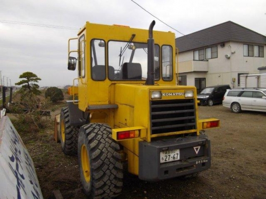 WA150-1-30047รถตักล้อยางตอนนี้รถจอดที่(CSนวนคร)ครับ