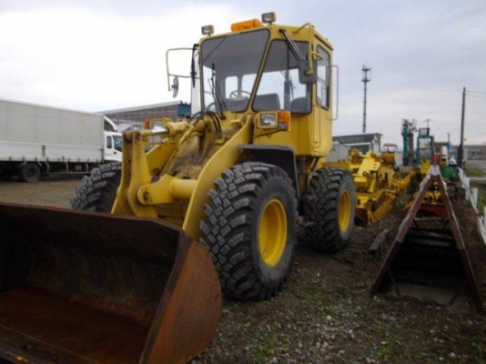 WA150-1-30047รถตักล้อยางตอนนี้รถจอดที่(CSนวนคร)ครับ