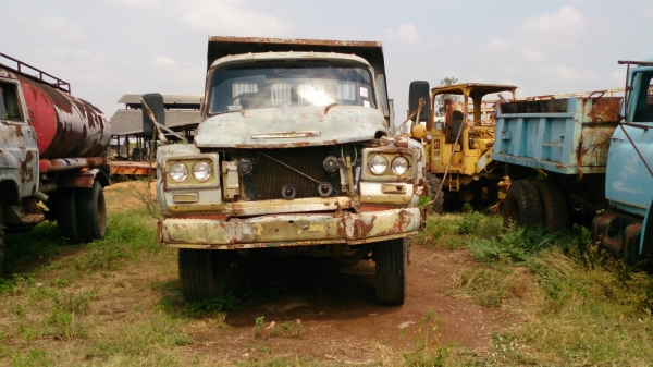 ขายหกล้อหน้ายาวดั๊มอีซูซุ เครื่อง DA640 140 แรงม้า เฟืองท้ายอีซูซุใหญ่  แชสซีสสวยเครื่องดีรถทำงานทุกวันทะเบียนเต็มพร้อมโอน