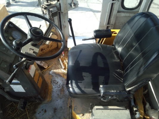 WA100-1-31196รถตักล้อยางตอนนี้รถจอดที่(CSนวนคร)ครับ