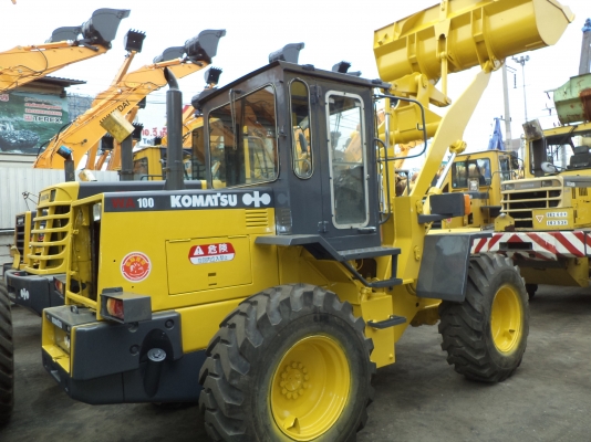 WA100-1-31196รถตักล้อยางตอนนี้รถจอดที่(CSนวนคร)ครับ