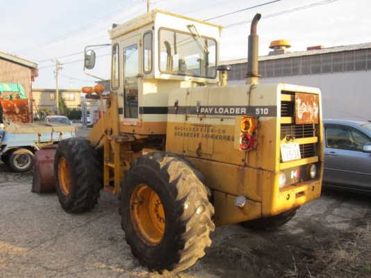 510-17290รถตักล้อยางจากญี่ปุ่นตอนนี้รถจอดที่(CSนวนคร)ครับ