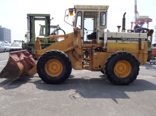 510-17290รถตักล้อยางจากญี่ปุ่นตอนนี้รถจอดที่(CSนวนคร)ครับ