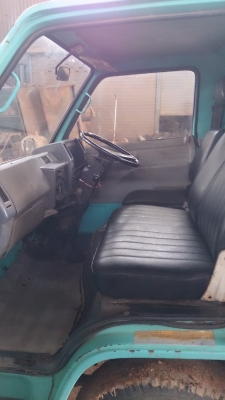 ขายสี่ล้ออีซูซุ MKR เครื่อง 4BE1 - 110 แรง  กระบะสแตนเลสยกหัวได้ รถสวยขายถูกๆ 300,000