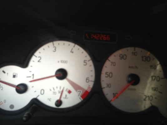 ขาย peugeot 206 เปิดประทุนงามๆราคารถถูก ขาย peugeot 206 เปิดประทุนงามๆราคารถถูก