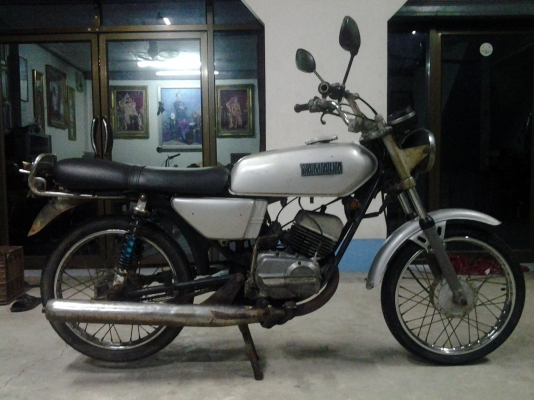 ขาย Yamaha Rx100  9,200  บ. คลาสสิค มีทะเบียน