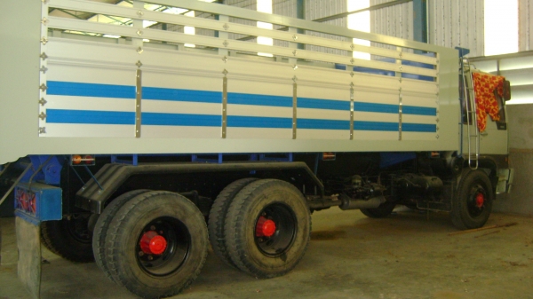 ต้องการขายรถสิบล้อดั็มพ์2เพลา