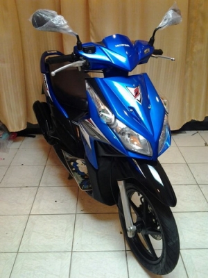 ขาย Click-i ตัวท็อป (ล้อแม็กซ์) คอมบายเบรค หัวฉีด สวยๆครับ