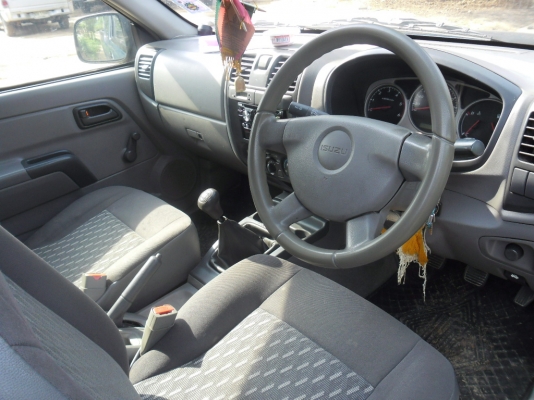 รถกระบะ ฝากขาย ISUZU 2500 ปี่  2547  เทอรืโบร์ พวงมาลัยพาวเวอรื รถสวยพร้อมใช้