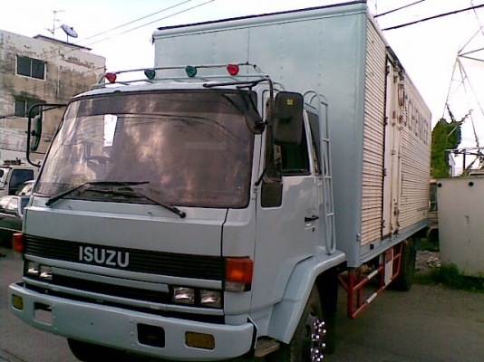 ขาย 6 ล้อ อีซูซุร๊อคกี้ FTR ตู้แห้ง ยาว 7.20 เมตร ขาย 6 ล้อ อีซูซุร๊อคกี้ FTR ตู้แห้ง ยาว 7.20 เมตร