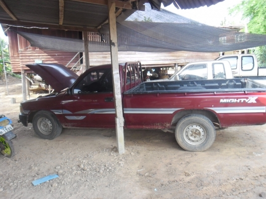 รถกระบะตอนเดียวTOYOYA ไม่ตี่ 2500 ปี่ 2538แอร์เย็น พวงมาลัยพาวเวอร์ สนใจโทรมานะครับ