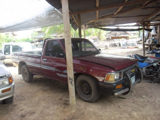 รถกระบะตอนเดียวTOYOYA ไม่ตี่ 2500 ปี่ 2538แอร์เย็น พวงมาลัยพาวเวอร์ สนใจโทรมานะครับ