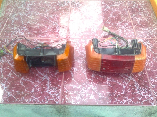 ไฟท้าย RC100 สภาพดี เก่าเก็บคับ