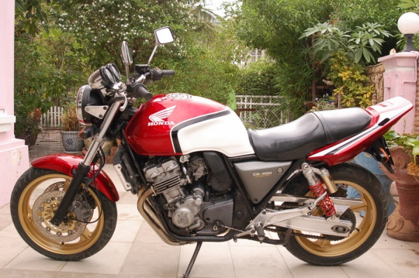 CB400 แดงขาว ทะเบียนแท้โอนขนส่ง ท่อสูตรยกชุด WR'S สภาพสวยๆช้าอดนะครับ