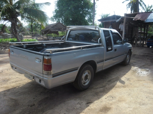 รถกระบะISUZU  SLX 2500 ไฟฟ้า หน้าหนู ตัวท็อป ปี่ 2539 พาวเวอร์ แอรืเย็น ภายในสวย เอกสารทะเบียนพร้อม