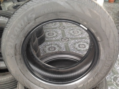 ขายยาง215/65/16 ปี 0712 BRIDGSTONE DURAVIS  R611  1  ชุด