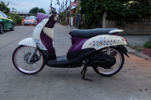 ขายฟีโน่ เกย์แยก คันละ 13,500 บาท เครื่องเดิม เล่มพร้อมชุดโอนลอยครบ ชุดสีมีรอยบ้างตามอายุการใช้งาน ร