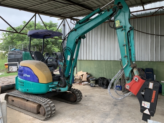Komatsu pc30mr-1(บูมพิเศษด้วย)ติดหัวเจาะปูน+บุ๊งกี้ ฟรี ยังไม่เคยใช้ในไทย ชั่วโมง 3,000 สนใจโทร 086-1602189