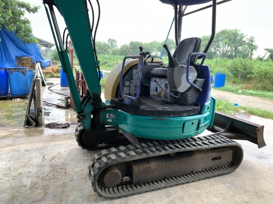 Komatsu pc30mr-1(บูมพิเศษด้วย)ติดหัวเจาะปูน+บุ๊งกี้ ฟรี ยังไม่เคยใช้ในไทย ชั่วโมง 3,000 สนใจโทร 086-1602189