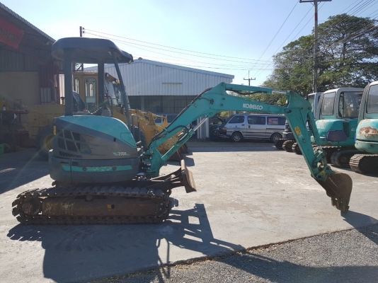 รถขุด Kobelco SK27SR-3 เก่าญี่ปุ่น