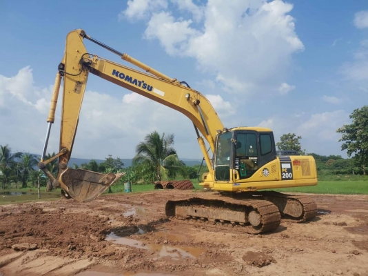 ขาย KOMATSU 200-7 ทำงาน 15,XXX ชม  รถพร้อมใช้