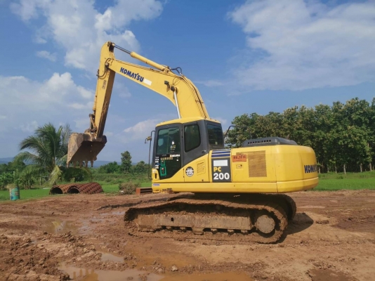 ขาย KOMATSU 200-7 ทำงาน 15,XXX ชม  รถพร้อมใช้