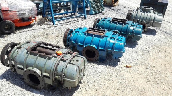 รูทโบลเวอร์อัดอากาศญี่ปุ่น UNOZAWA-GUMI JAPAN ขนาดใหญ่ ท่อ 8&rdquo; ใช้กับมอเตอร์ 75-100 HP