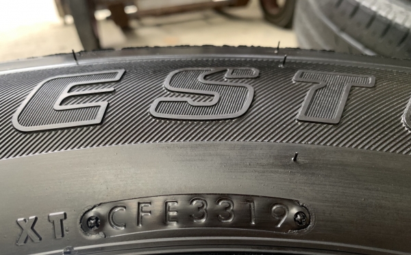 ยางใหม่ป้ายแดง 265-60-18 Bridgestone ปี 19 สวยกริ๊บๆ ยางใหม่ป้ายแดง 265-60-18 Bridgestone ปี 19 สวยกริ๊บๆ