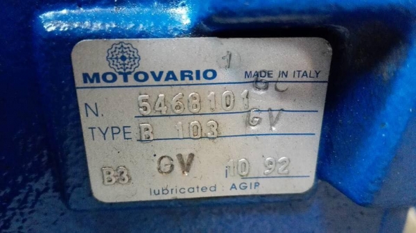 หัวเกียร์ทดรอบอิตาลี่ของใหม่ MOTOVARIO ITALY อัตราทด 1:11 (130 rpm) เพลาออก 2 ทาง ใช้กับมอเตอร์ขนาด หัวเกียร์ทดรอบอิตาลี่ของใหม่ MOTOVARIO ITALY อัตราทด 1:11 (130 rpm) เพลาออก 2 ทาง ใช้กับมอเตอร์ขนาด