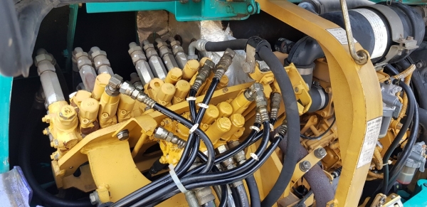 รถขุดโคมัตสุ PC30-7 เก๋ง รถขุดโคมัตสุ PC30-7 เก๋ง