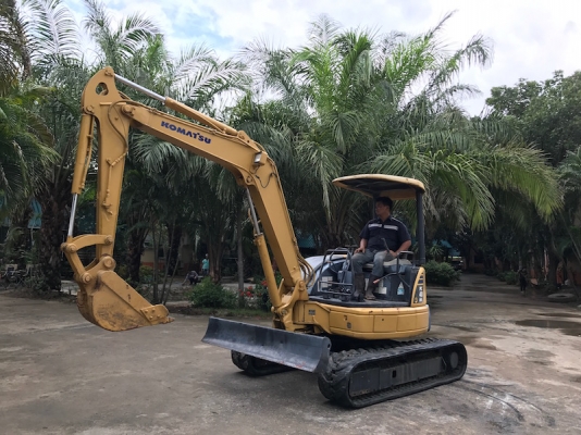 ขายแบคโฮ KOMATSU PC40MR-2(รุ่นใหม่) เดิมจากญี่ปุ่น100\% ทำงานสมบูรณ์ทุกระบบ รับรองไม่ผิดหวัง485,000 เท่านั้น!!