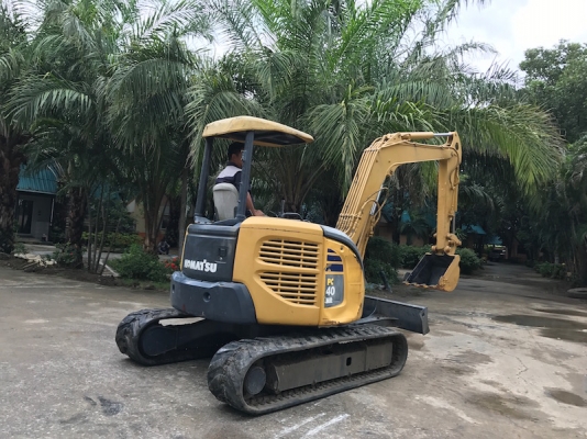 ขายแบคโฮ KOMATSU PC40MR-2(รุ่นใหม่) เดิมจากญี่ปุ่น100\% ทำงานสมบูรณ์ทุกระบบ รับรองไม่ผิดหวัง485,000 เท่านั้น!!