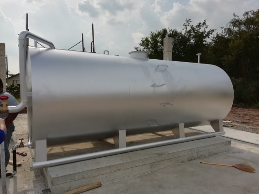 ขายถังน้ำมันใหม่ขนาด 10,000 ลิตร เหล็กหนา 3 มม.ผลิตเอง ราคาใบละ 35,000 บาท  ถังใหม่ผลิตเอง