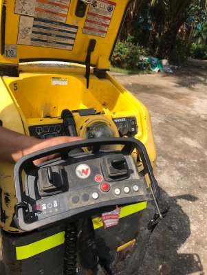 ขายรถบดDYNAPAC LP8501 เอวอ่อน บังคับ2ระบบ(ไร้สายได้) ดีเซล สตาร์ทไฟฟ้า สภาพเดิมๆจากญี่ปุ่น 185,000เท่านั้น!!