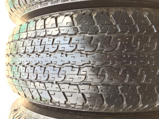 ขายบริสโตน.265/70/16ปี16 ยางมีป่ะไม่มีบวม โทร0879050181.จัดส่งได้ทั่วไทย