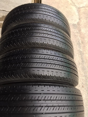 ขายบริสโตน.205/70/15ปี16 ยางมีป่ะ1เส้น ไม่บวมใช้ได้อีกนาน โทร0879050181.จัดส่งได้ทั่วไทย