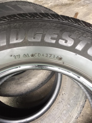 ขายบริสโตน.205/70/15ปี16 ยางมีป่ะ1เส้น ไม่บวมใช้ได้อีกนาน โทร0879050181.จัดส่งได้ทั่วไทย