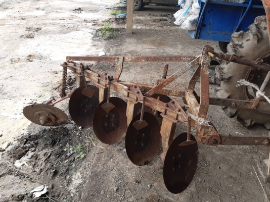 ผานสี่ใบสภาพใช้งานใด้สนใจติดต่อมาคับ