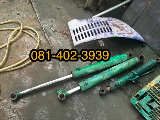 ตัดรถนอก komatsu pc30mr-1