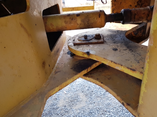 รถตักโคมัสสุ510กรองเดี่ยว รถตักโคมัสสุ510กรองเดี่ยว