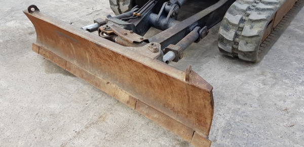 รถขุดโคมัตสุ PC30-7 เก๋ง รถขุดโคมัตสุ PC30-7 เก๋ง