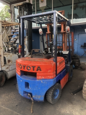 ขาย โฟรคลิฟท์ โตโยต้า รุ่น 5