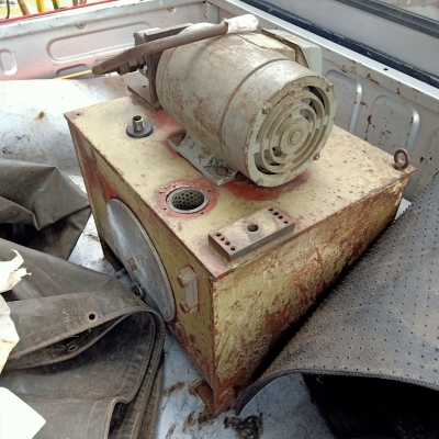 ขายถังไฮโดรลิก พร้อมมอเตอร์3แรง3เฟส6,500