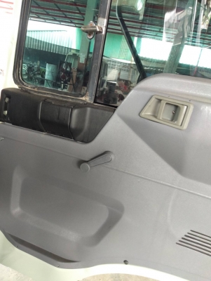 หัวรถฮีโน่ สภาพสวย มีอุปกรณ์ครบ ราคา 89000 สนใจติดต่อคุณเอ 087-049-9962 หัวรถฮีโน่ สภาพสวย มีอุปกรณ์ครบ ราคา 89000 สนใจติดต่อคุณเอ 087-049-9962