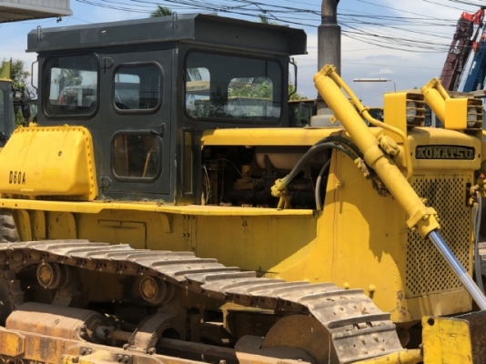 ขายรถดันดิน KOMATSU D60P-6 นำเข้าเองจากญี่ปุ่น สภาพสวยพร้อมใช้ มีVDOการทำงานครับ