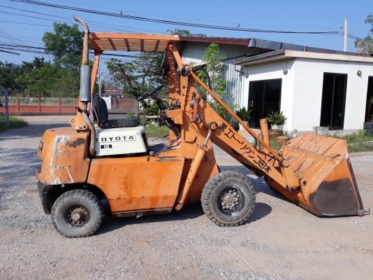 รถตักTOYOTA SD10สวยถูกๆครับ