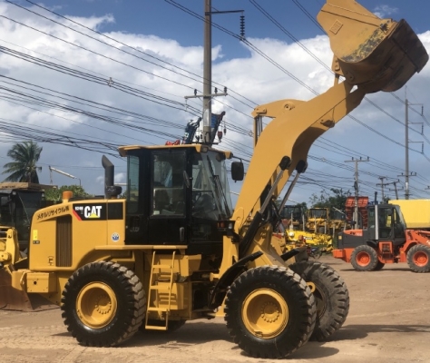 ขายรถตักล้อยาง CAT 924H แขนยาวพิเศษ นำเข้าเองจากญี่ปุ่น สภาพสวยพร้อมใช้ มีVDOการทำงานครับ